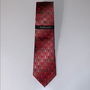 FINAL PRICE DROP! Van Heusen Red and Black Tie $5
